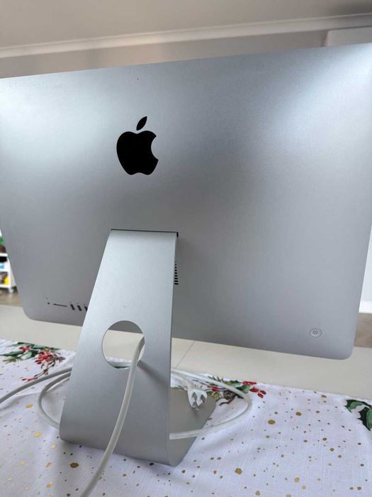 iMac 21.5" (Mid 2014)
