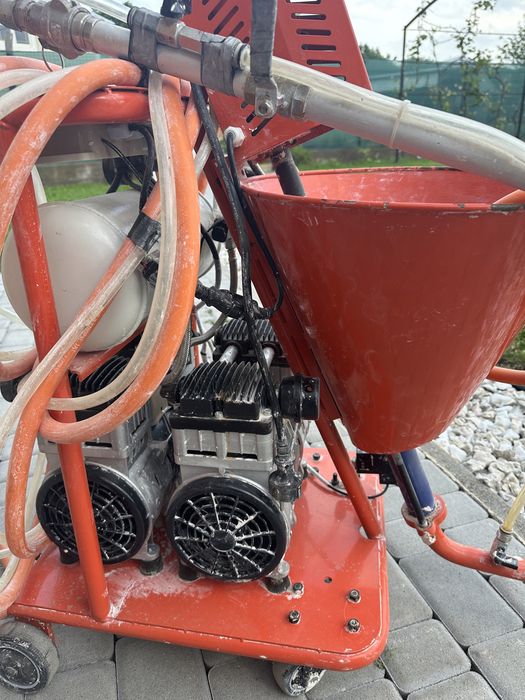 Штукатурна станція з двома моторами