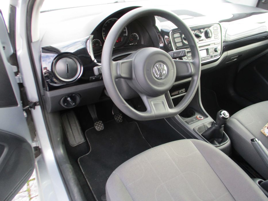 Volkswagen UP Impecável  Viatura Nacional