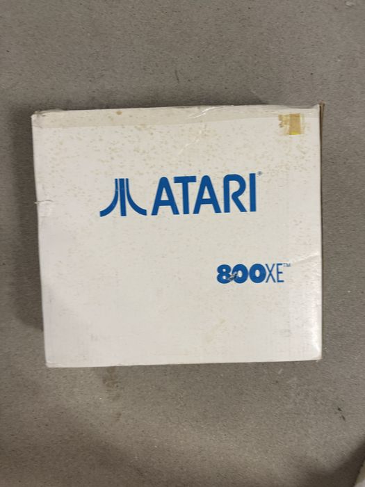 Atari 800XE w pudełku + styropian + zasilacz, sprawny