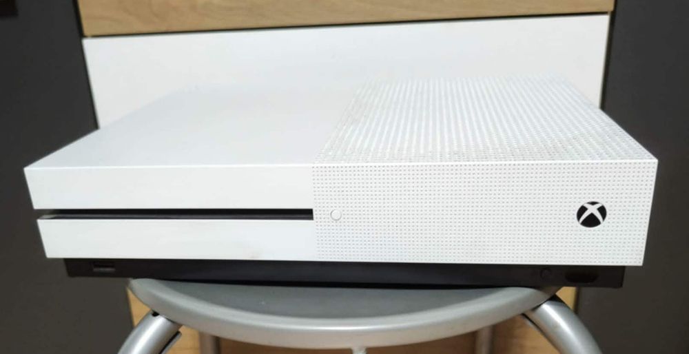Xbox one S1TB + 7gier