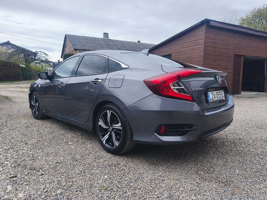 Honda Civic X 1.5 Executive- Polski salon - Bezwypadkowy