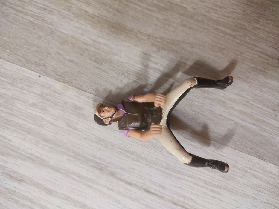 Koń Schleich z jeźdźcem z roku 2012