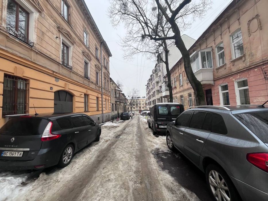 Вулиця Богдана Хмельницького (ближній центр) квартира з ремонтом
