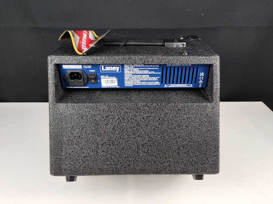 Amplificador Laney RB1 NOVO