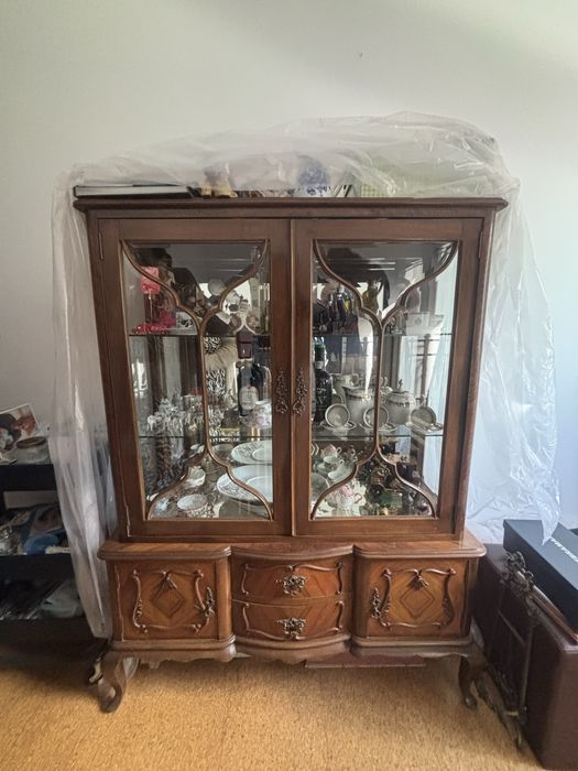 Cristaleira de Madeira de Cerejeira