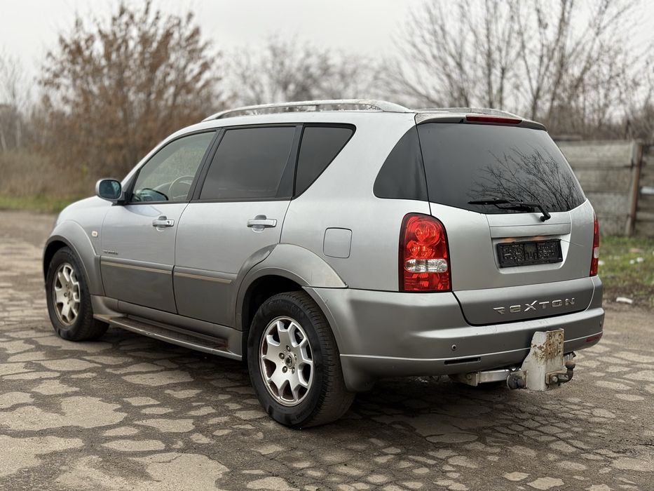 Продам Ssang Yong Rexton 2.7D 2010