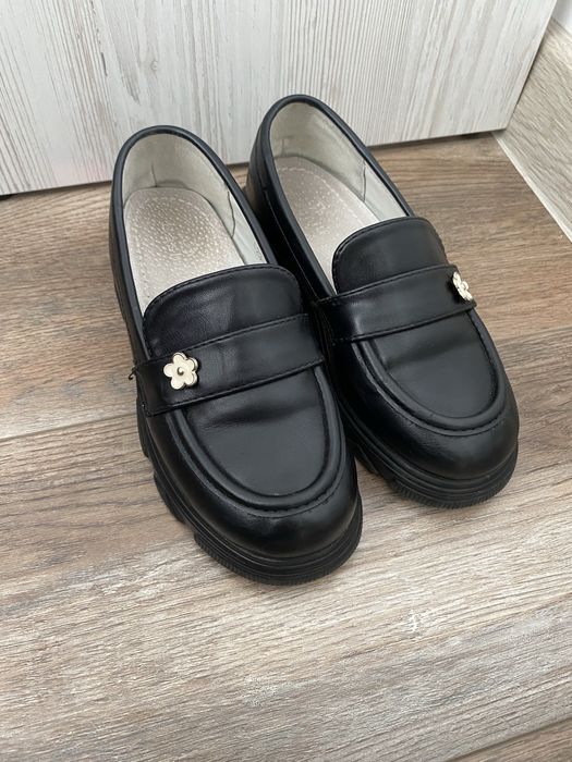 Лофери для дівчинки