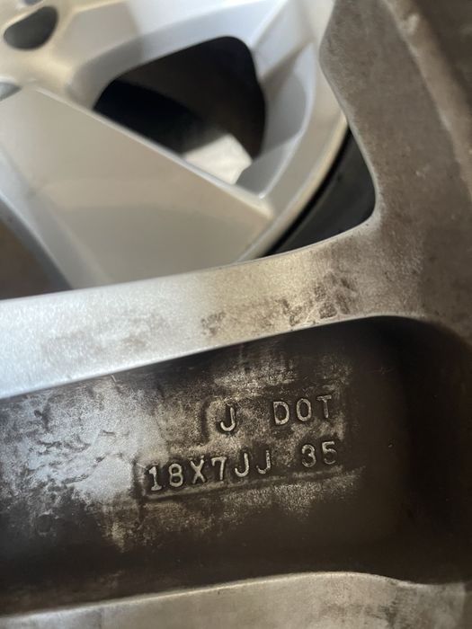 Летние шины 235 55 18 Pirelli диски 5 114.3 18 Lexus