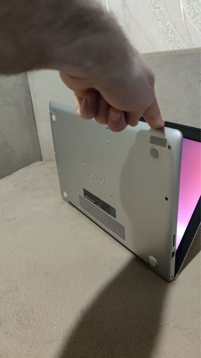 Ноутбук Dell Бізнес-клас Core i3-8gen / DDR4 / SSD M.2 / Стан ідеал!