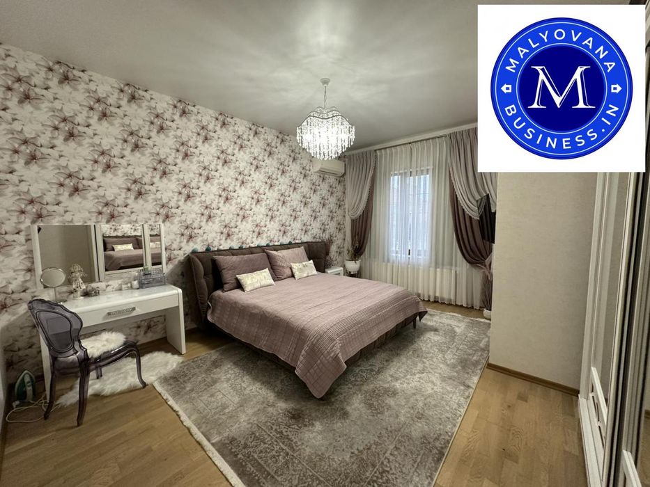Совіньйон: 2 поверхи, 205 м², гараж, меблі, готовий до заселення!