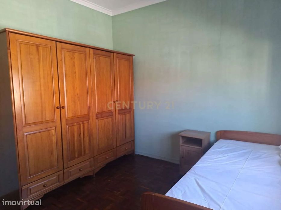 Arrendamento T3 - Andar de Moradia + Sótão - 1.650,00€