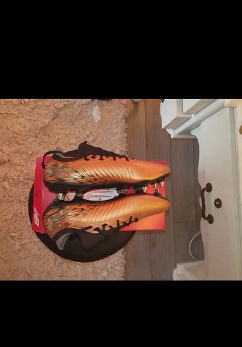 Chuteiras New Balance Tekela Profissionais