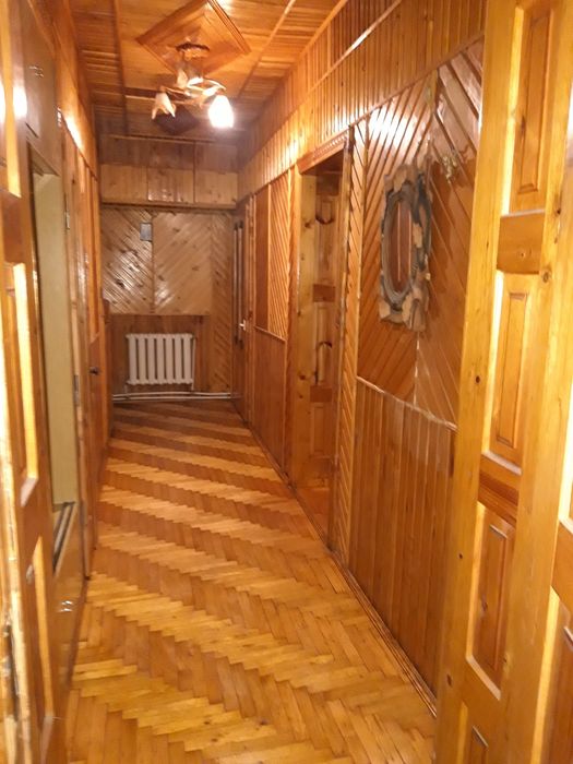 Продається 2-х кімнатна квартира  в самому центрі смт. Рожнятів