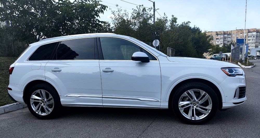 Продам власне авто Audi Q7