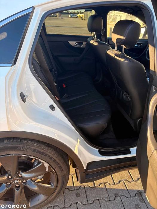 Infiniti QX70 3.0d S