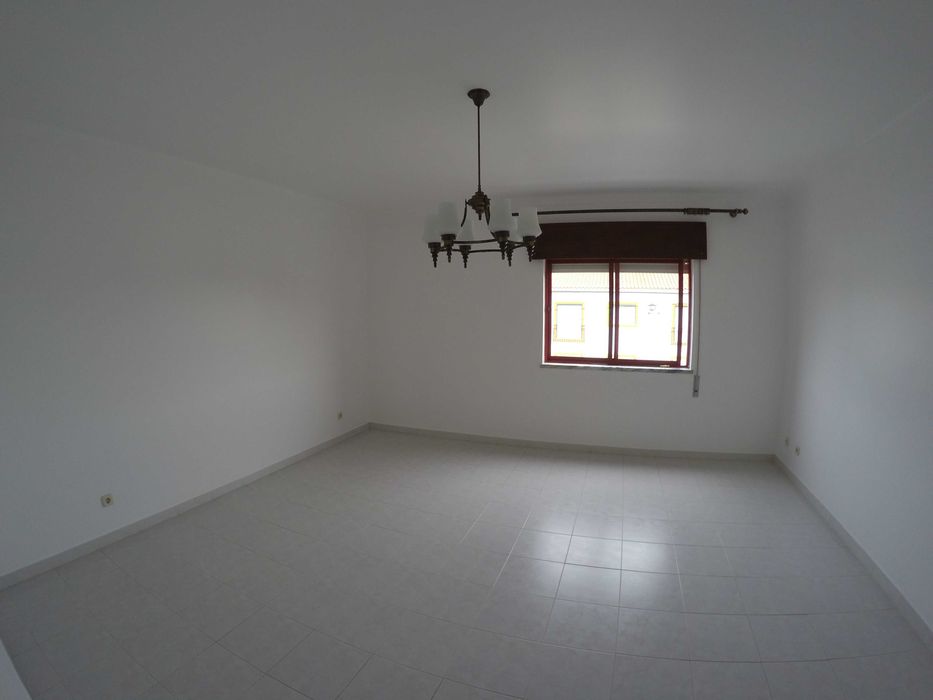 Apartamento T3 no Bairro 7 de Setembro em Vendas Novas