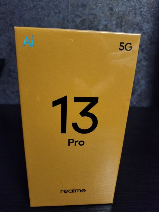 Новий смартфон Realme 13 Pro 5G Emerald Green
