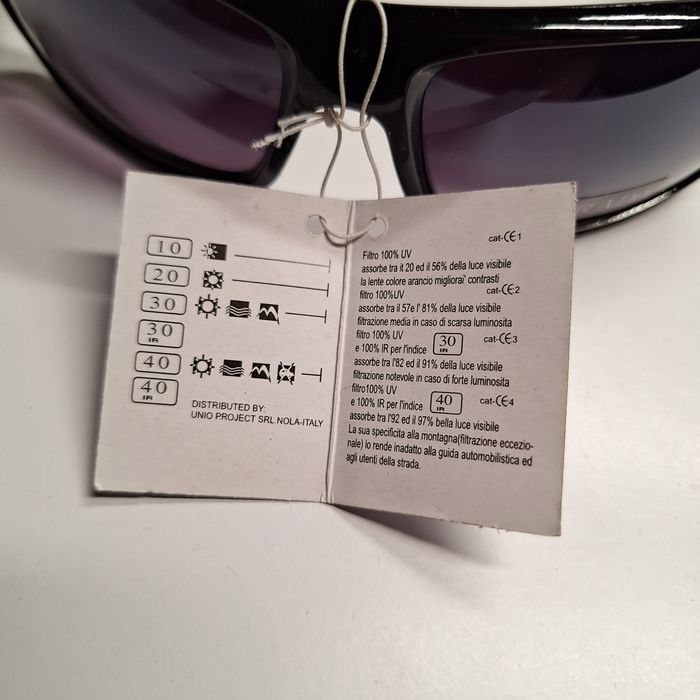 Okulary Prada z likwidacji