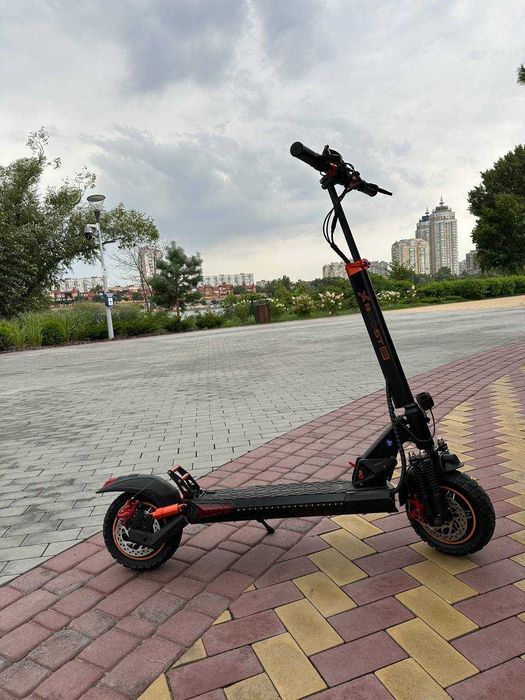 Електросамокат X-Boost Scooter 02 2400W, Ємність Батареї 23Ah, Швидкість 65 км/год, Електросамокати