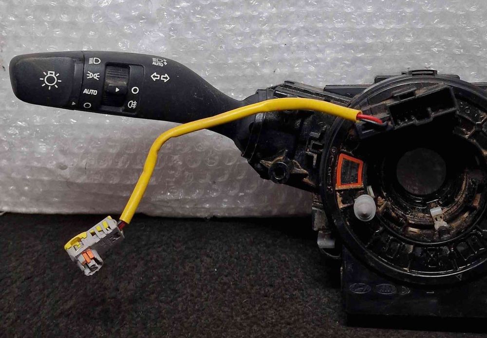 Conjunto / Manetes de Luzes e Limpa Vidros - KIA XCEED