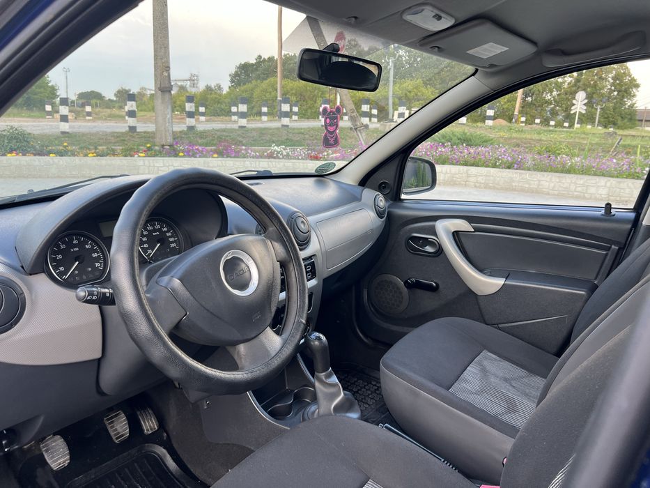 Продам Dacia Sandero 1.4 бенз