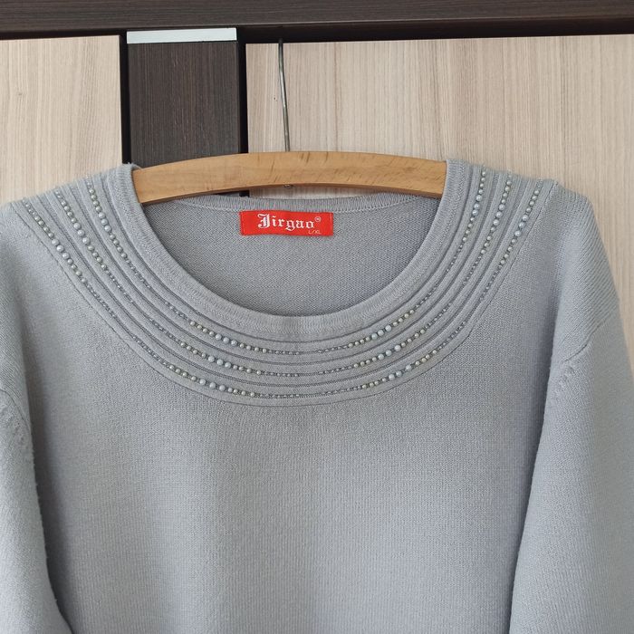 Szary sweter rozmiar L/XL