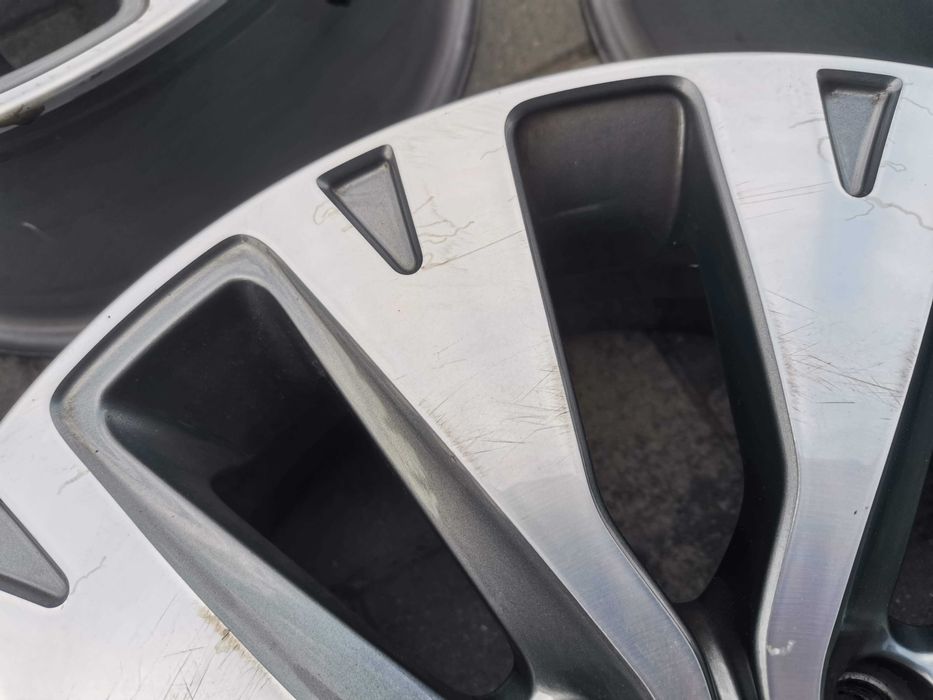 Felgi KIA Ceed Venga Soul Hyundai 6,5Jx16H2 5x114,3 ET50 TPMS