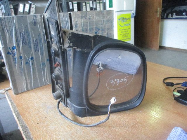 Retrovisor / espelho direito HYUNDAI H-1 / Starex (A1)