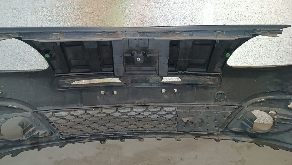 Vendo parachoque de frente Renault Twingo ano 2007/08