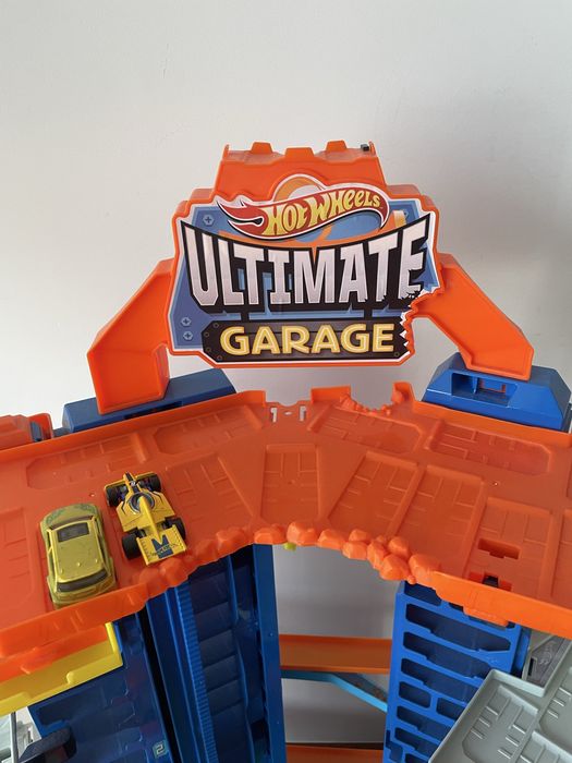 Garagem HotWheels