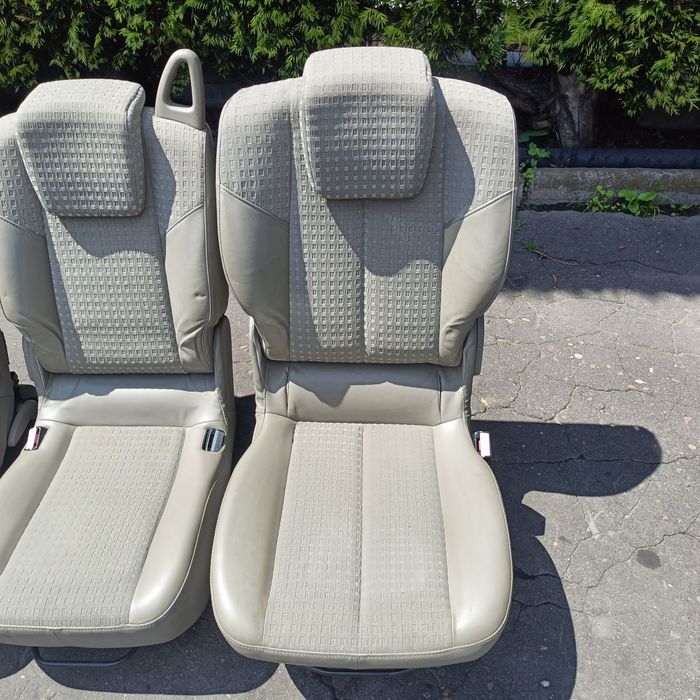 Fotel 2 rząd Renault Grand Scenic II fotele  prawy lewy