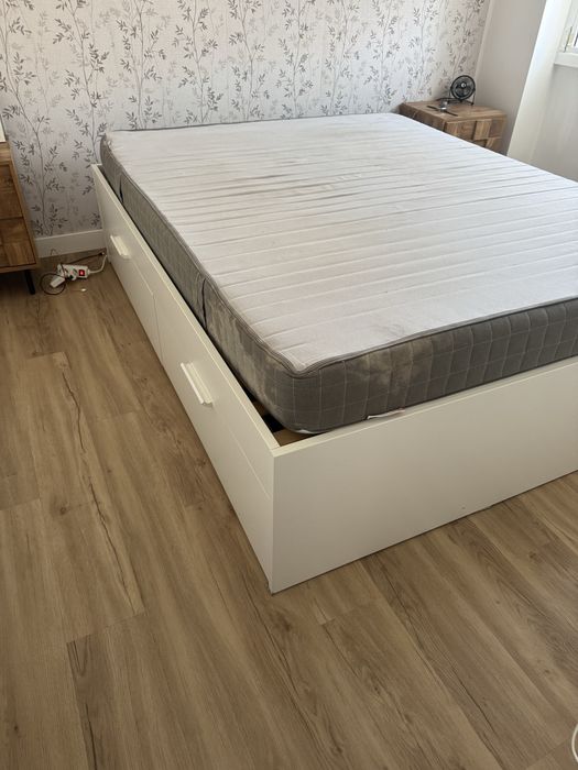 Cama Brimnes Ikea + colchao