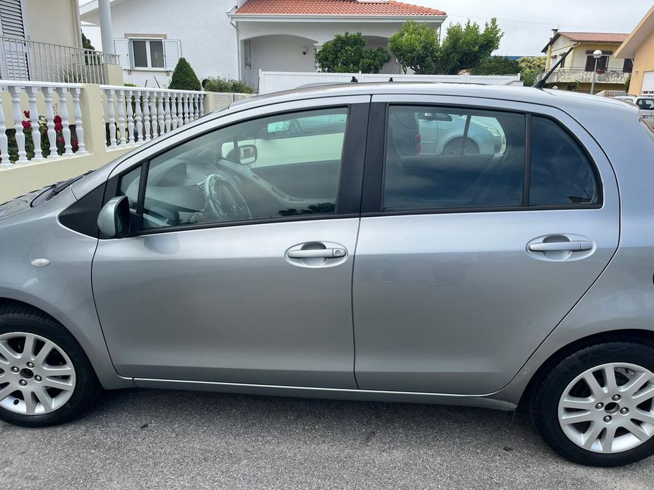 Toyota Yaris — fotografia 7