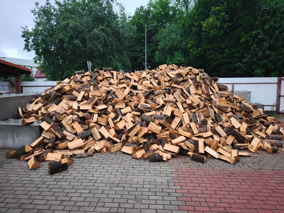 Drewno kominkowe opałowe BUK twarde rabany rąbane Zamość transport Tartak drzewo