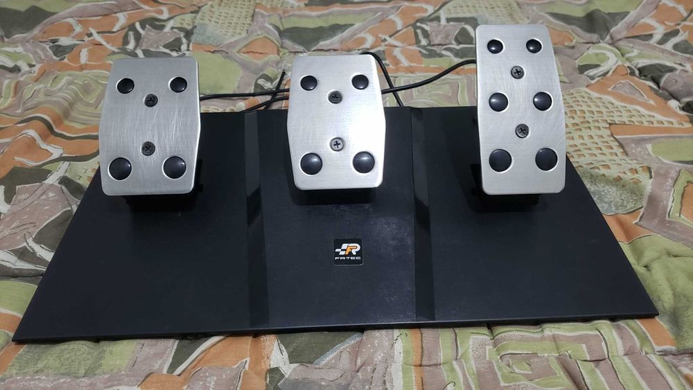 Volante + Pedais FR-TEC Suzuka Elite Next Wheel – Multiplataforma