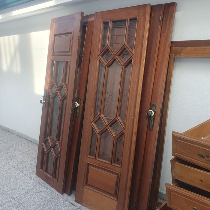 Moveis e portas para desocupar