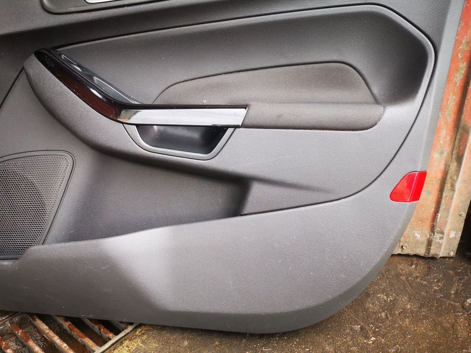 FORD FIESTA VI FORRA / QUARTELA PORTA FRENTE DIREITA - FP017