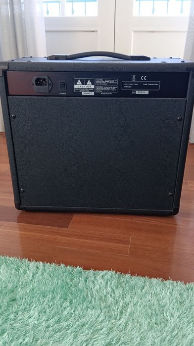 Amplificador stagg 20AA R (26W)64176346928385121