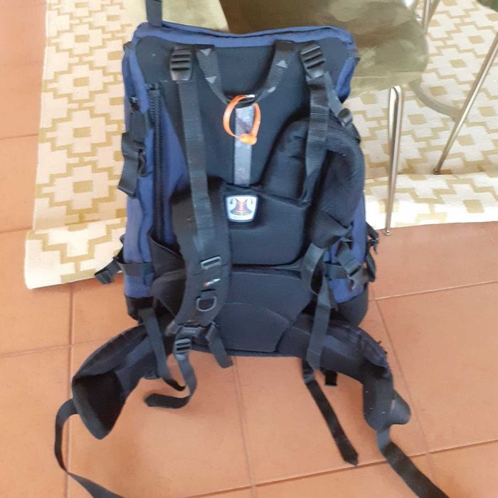 Mochila de Montanhismo / Trekking Vango Denali 70 + 10 L.