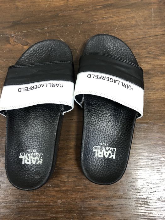 Conjunto calções de banho e chinelos Karl Lagerfeld 8 anos