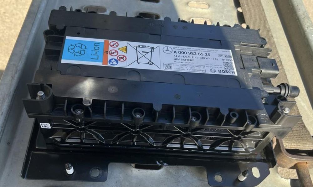 Відновлення акумулятора Li -ion Mercedes-Benz L09-1, BT0012, 44V,880Wh