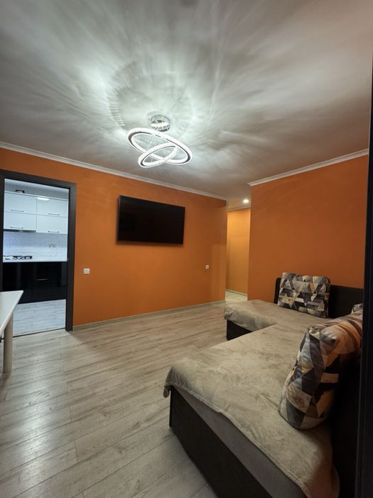 Продаж 3-кімнатної з меблями та ремонтом м. Калуш