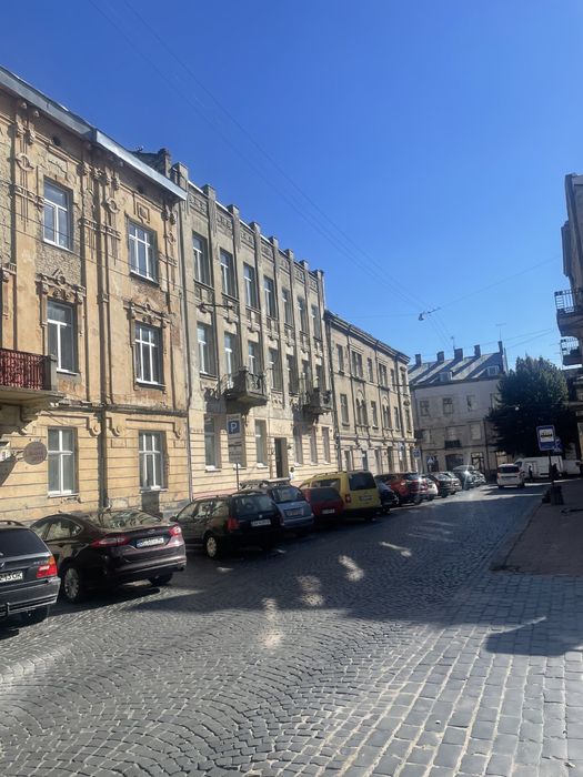 Продаж приміщення біля Привокзального ринку! Львів !
