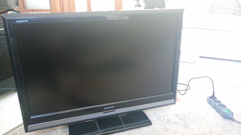 TV LCD SHARP 32 cale