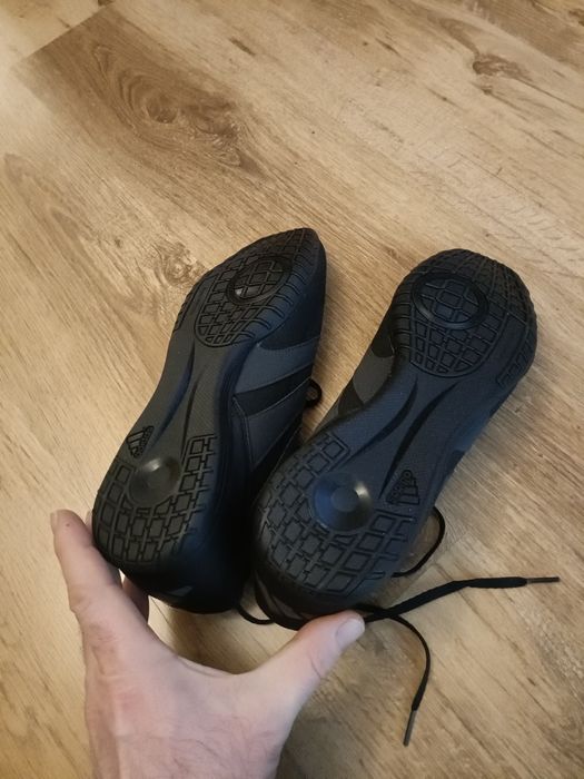 Buty Adidas Predator 46 nowe halówki 45 do piłki halowe adidasy 47