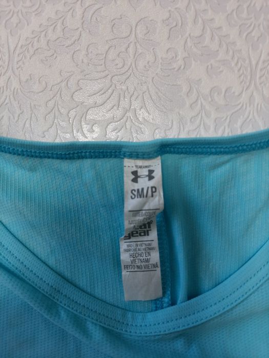 Спортивна жіноча футболка Under Armour