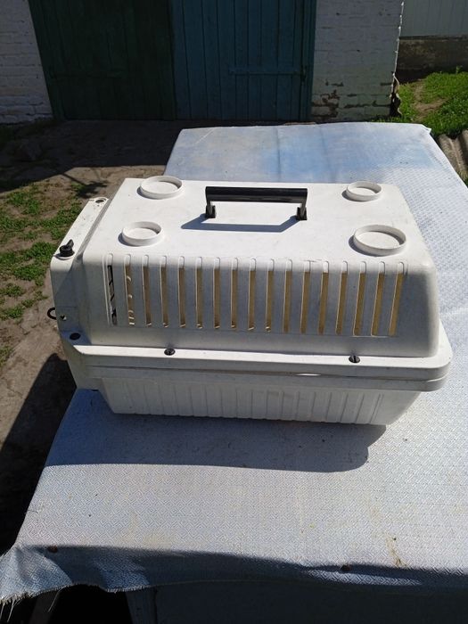 Переноска - контейнер для тварин