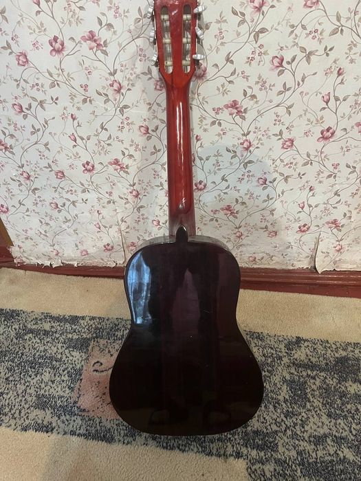 Продам в хорошие руки гитару