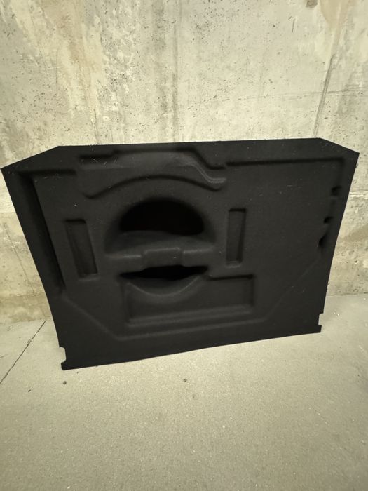 RENAULT MEGANE III tapicerka wykładzina bagażnika schowek TYŁ